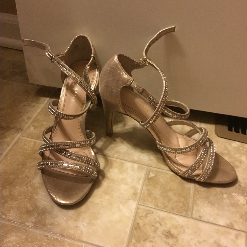 High heels - Picture 3 of 5